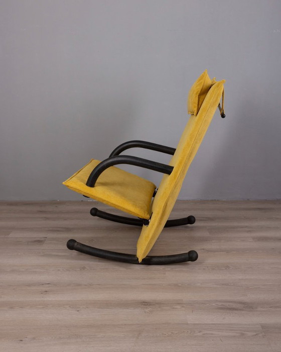 Image 1 of SEDIA A DONDOLO VINTAGE ANNI 80 MODELLO "T-LINE" DESIGN BURKHARD VOGTHERR PER ARFLEX