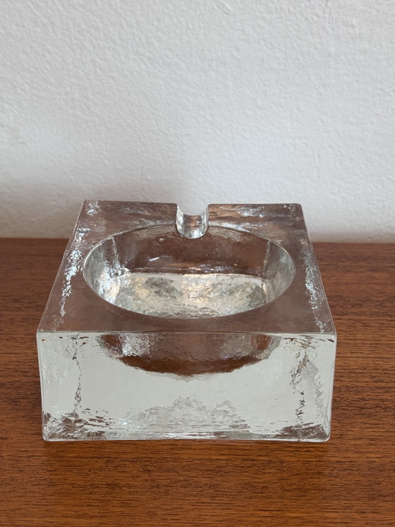 Image 1 of Vintage brutalist asbak / schaal blok glas 