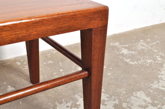 Image 1 of Mesa auxiliar o mesa de centro de caoba, década de 1950