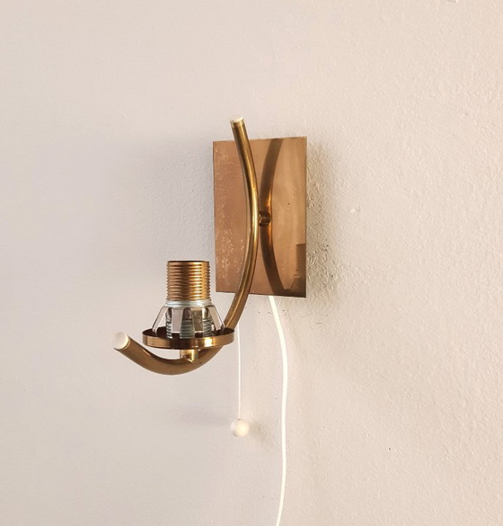 Image 1 of Lampada da parete vintage Richard Essig con paralume a sfera in ottone e vetro ghiacciato, lampada da parete mcm