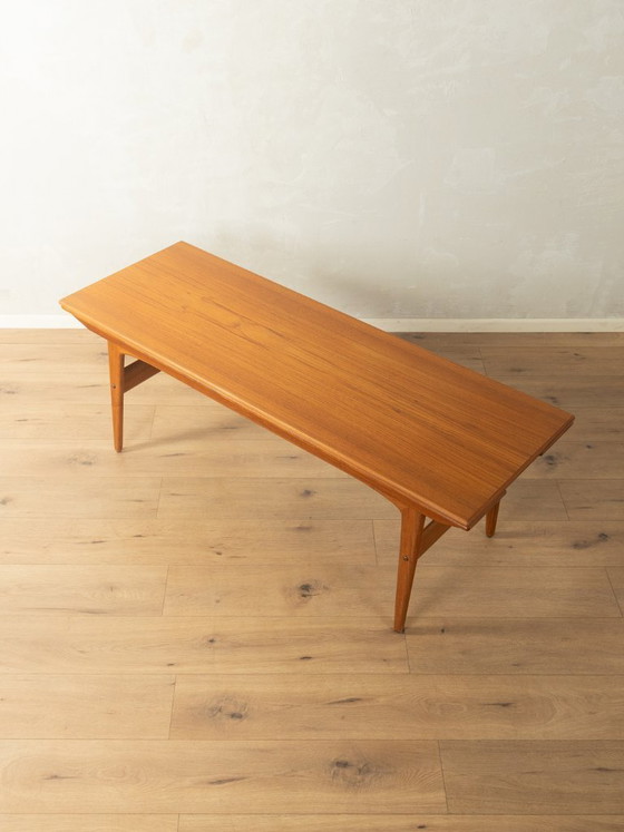 Elevator Coffee Table, Trioh – Wood (photo 4 of 13)