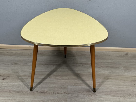 Image 1 of Tavolino vintage – piano in formica – treppiede – stile anni '50