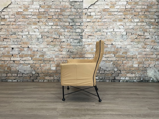 Image 1 of Montis Charly conoció a Hocker