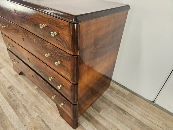 Image 1 of Art Decò chest of drawers in walnut and brass
