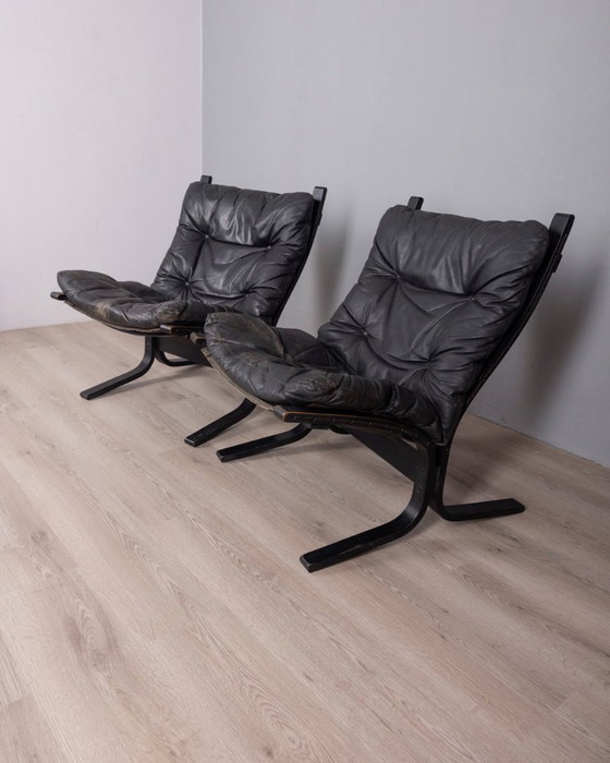 Image 1 of Een paar vintage leren fauteuils uit de jaren 70, model "Siesta", ontworpen door I. Relling voor Westnofa.