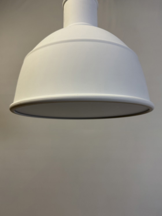 Image 1 of Lampade a sospensione Muuto (grigio scuro, grigio chiaro, bianco)