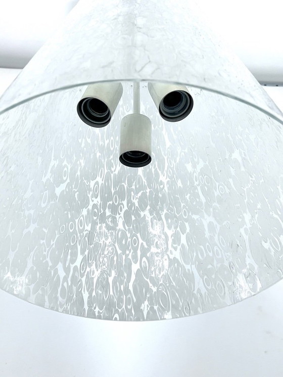 Image 1 of Lustre rare et imposant en verre de Murano et laiton, signé Esperia, par Angelo Brotto. Italie, années 1970.