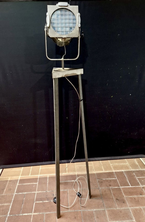 Image 1 of Lampadaire sur mesure avec projecteur de théâtre vintage