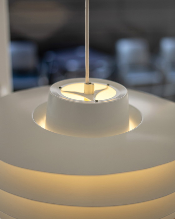 Image 1 of Verona 400 Pendelleuchte in Weiß, Dänemark