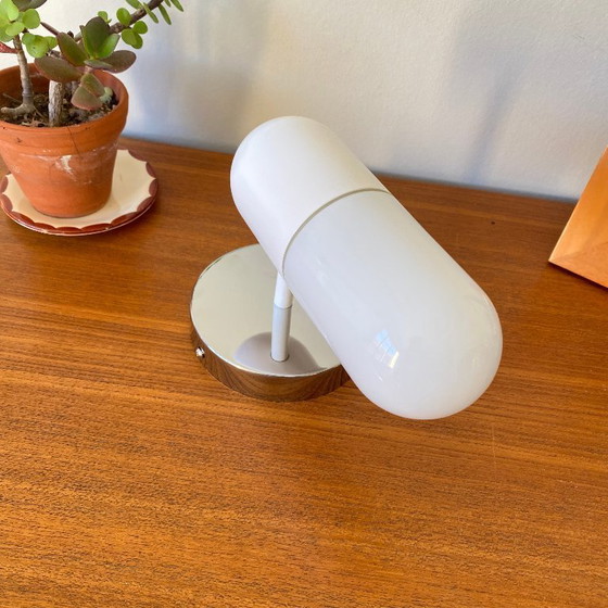 Image 1 of Applique tubolare in vetro bianco e acciaio inossidabile degli anni '80