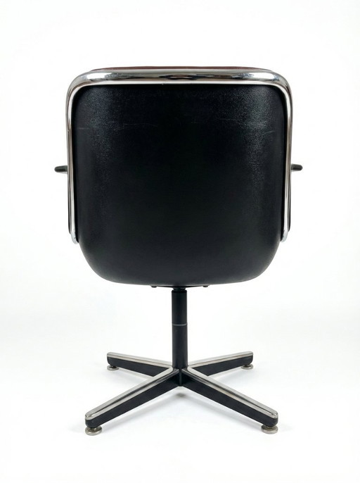 Poltrona direzionale originale Charles Pollock per Knoll – Rara pelle bordeaux – Sistema di ritorno automatico