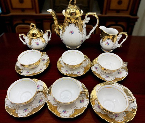 Image 1 of Bavaria Hardek – Porcelaine allemande à motifs floraux et dorure | 6 personnes | Années 1960