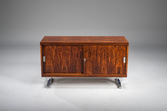 Image 1 of  Credenza di metà secolo in legno impiallacciato Palisander con gambe cromate, 1960