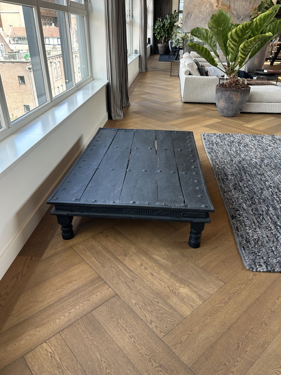 Image 1 of Antieke Indiase Poorttafel Zwart (180x115x35)