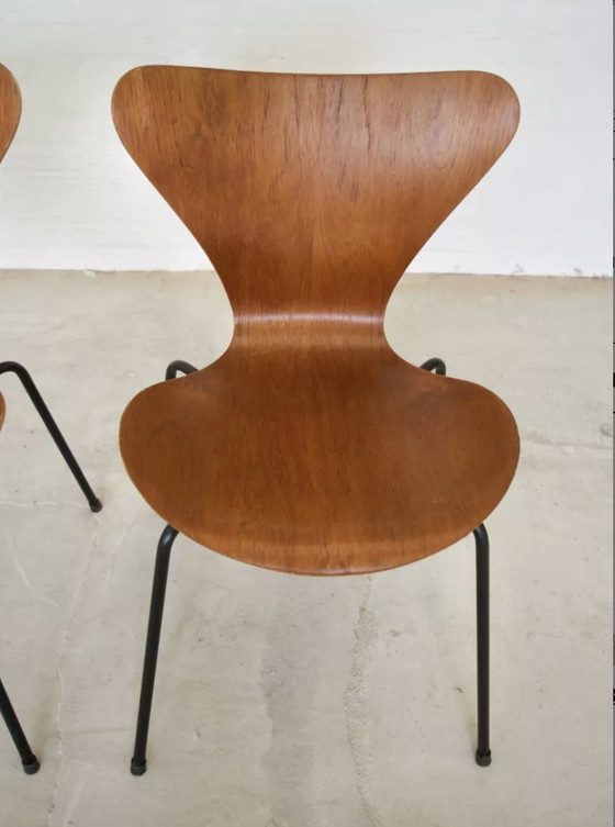 Image 1 of Modell 3107 Esszimmerstühle aus Teakholz von Arne Jacobsen für Fritz Hansen, 3er-Set