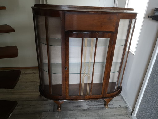 Engelse vitrinekast Art Deco jaren 40/50 bowfront