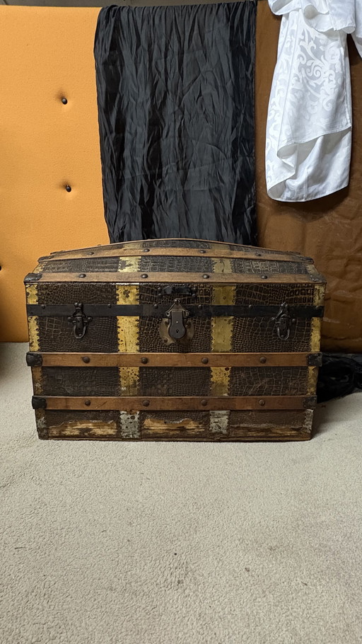 Malle de voyage ancienne - années 1830