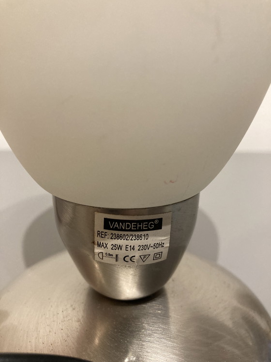 Image 1 of Lampe de table Vandeheg