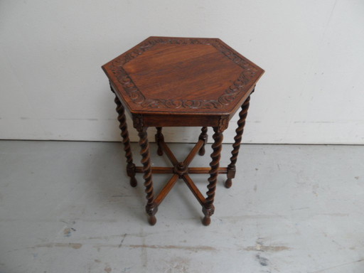 Table d'appoint ancienne en chêne