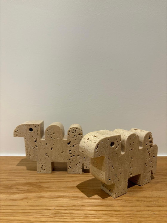 Image 1 of Coppia di cammelli in travertino, Fratelli Mannelli, Italia, anni '70