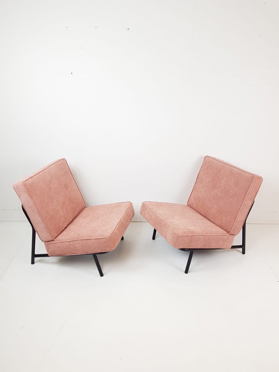 Image 1 of Poltrone Artifort Dux in metallo nero con cuscini rosa nuove