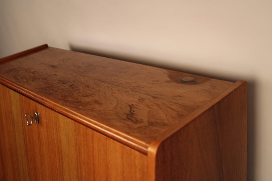 Image 1 of Stijlvolle mid-century vintage secretaire uit de jaren 60. 