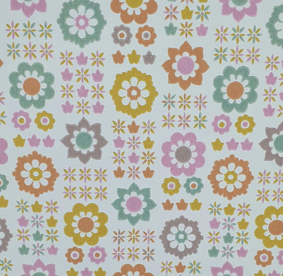 Image 1 of 7761 Vintage Pastel Retro 70s Floral Wallpaper