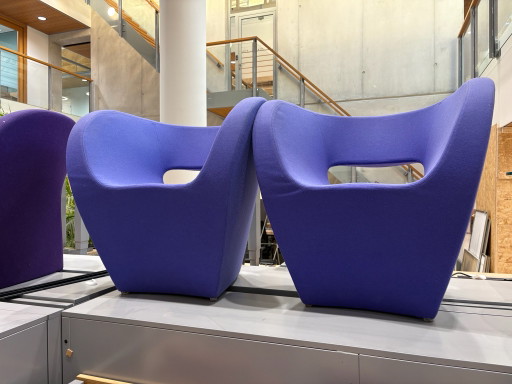 Splendide poltrone Moroso Victoria & Albert viola