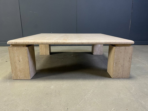 Mesa de centro cuadrada de travertino italiano, años 70