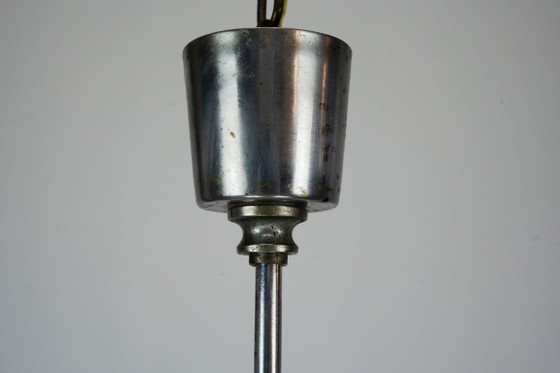 Image 1 of Lampada a sospensione Art Déco italiana degli anni '30 con vetro inciso e globo color ambra.