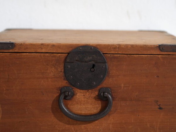 Antique Japanese three-drawer tansu – Meiji Period (c.1890–1926) – Chest of drawers, Iron (photo 38 of 40)