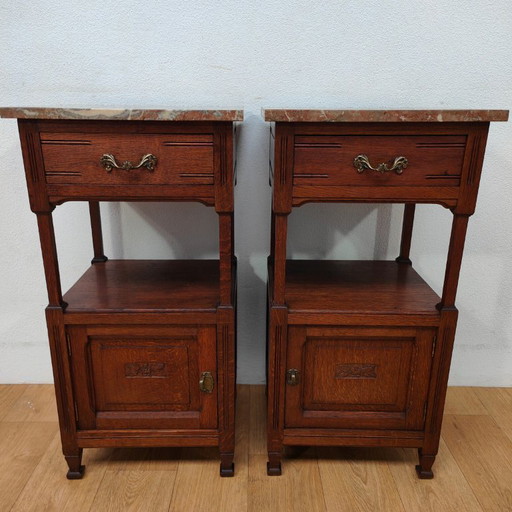 Set di comodini antichi vintage con piano in marmo