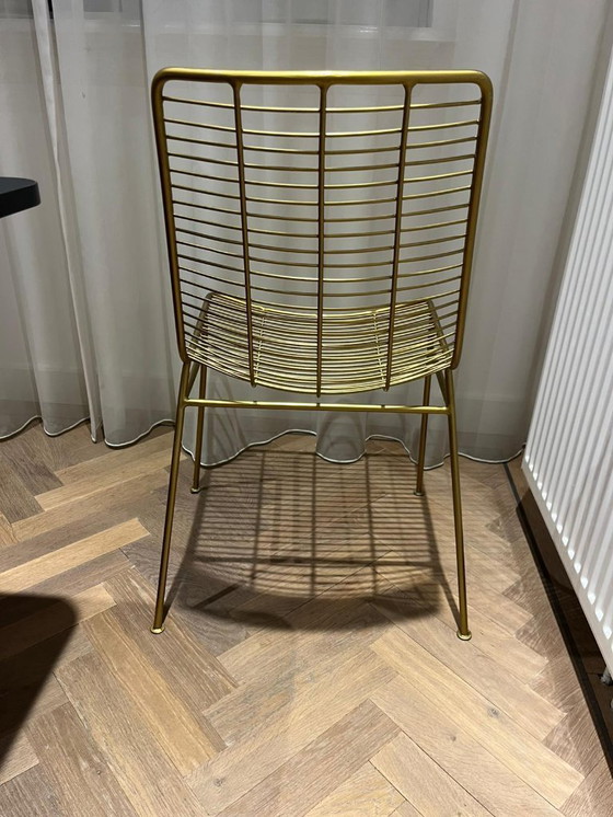 Image 1 of set di 4 sedie in filo metallico color oro di MADE.com (sedia da pranzo MARVEL)