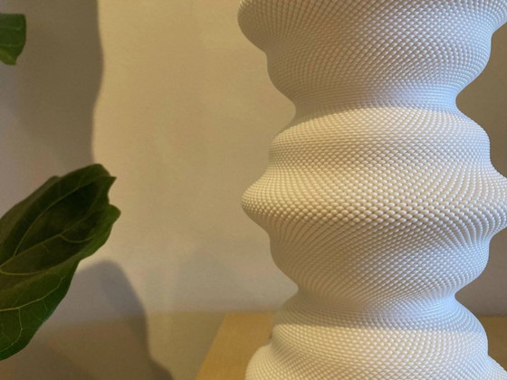 Organic design lamp in biopolymer – Table lamps, Plastic (photo 4 of 8)