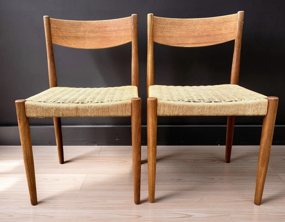 Image 1 of Een paar Deense eetkamerstoelen van Poul Volther voor Frem Rojle. Midden 20e eeuw.