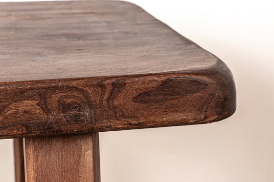 Image 1 of Grote brutalistische eettafel van massief iepenhout, in de stijl van Olavi Hanninen, 1960.