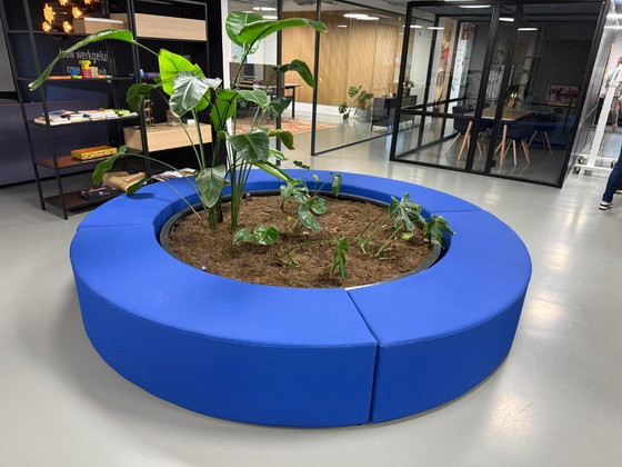 Image 1 of Unique round bench with integrated planter – eye-catcher for office, catering or reception area