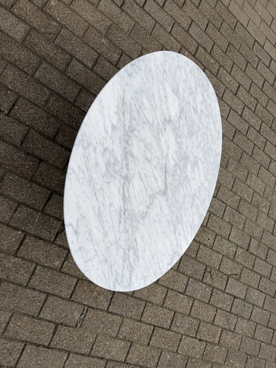 Image 1 of Original Knoll Tulip Eero Saarinen Oval Coffee Table in Carrara Marble