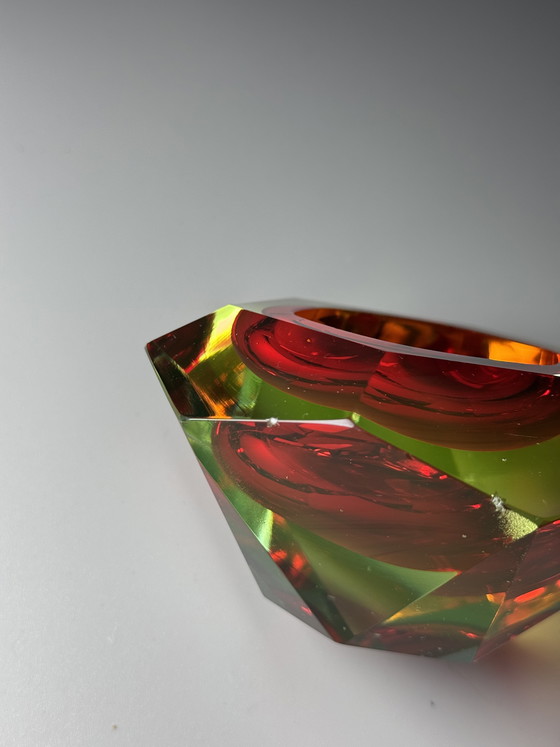 Image 1 of SEGUSO - Flavio Poli, Murano – Two-Tone Sommerso Crystal Bowl (Uranium & Ruby), 1950s