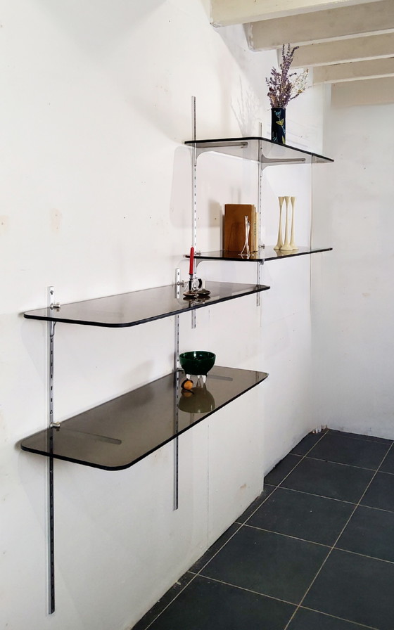 Image 1 of Estantería modular de pared en cristal ahumado