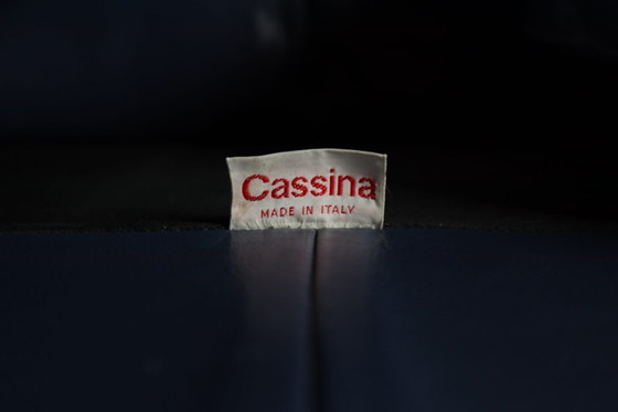 Image 1 of Deux canapés deux places Cassina Maralunga en cuir bleu, par Vico Magistretti, Italie 1973 Standard
