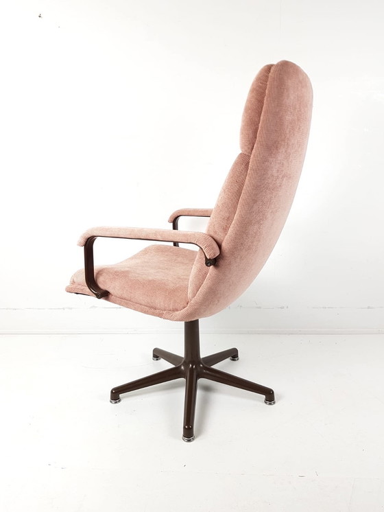 Image 1 of Vintage Artifort bureaustoel | stoel roze bruin nieuwe stof