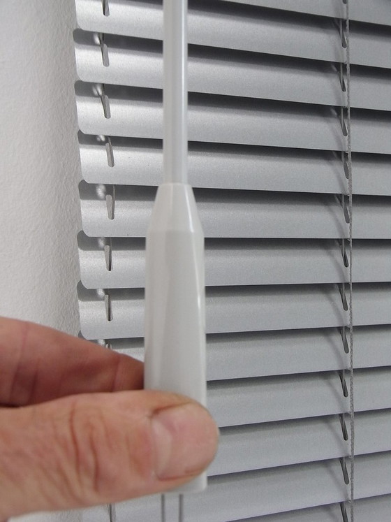 Horizontal blinds Silent Gliss Mod. 8110, original packaging, 3 pieces available – Room screens, Aluminium (photo 11 of 17)