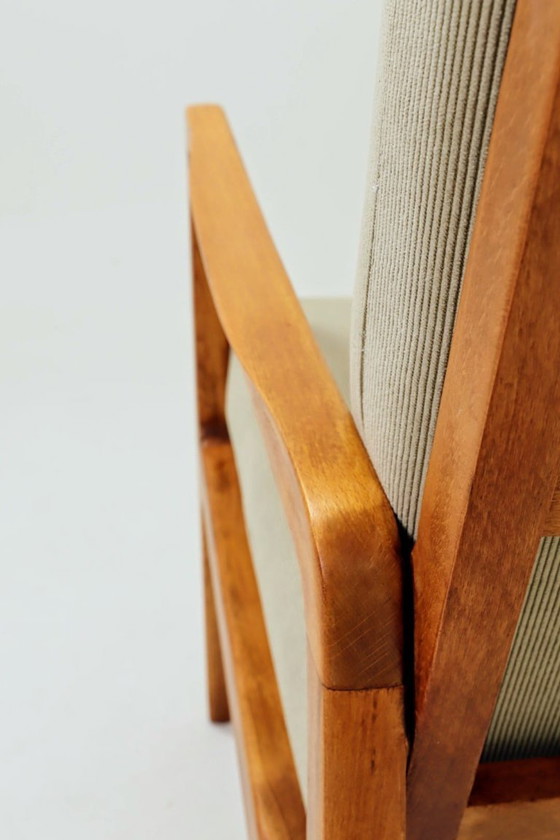 Image 1 of Vintage fauteuil uit het midden van de 20e eeuw met pastel olijfgroen corduroy kussen en houten loungestoel, jaren 80