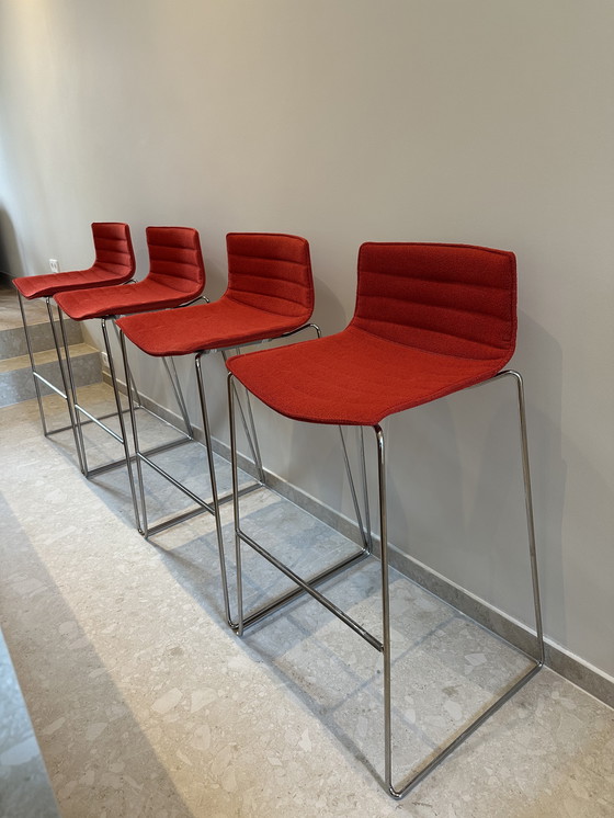 Image 1 of 4x sgabello da bar Arper Catifa 46 design rosso Alberto Lievore