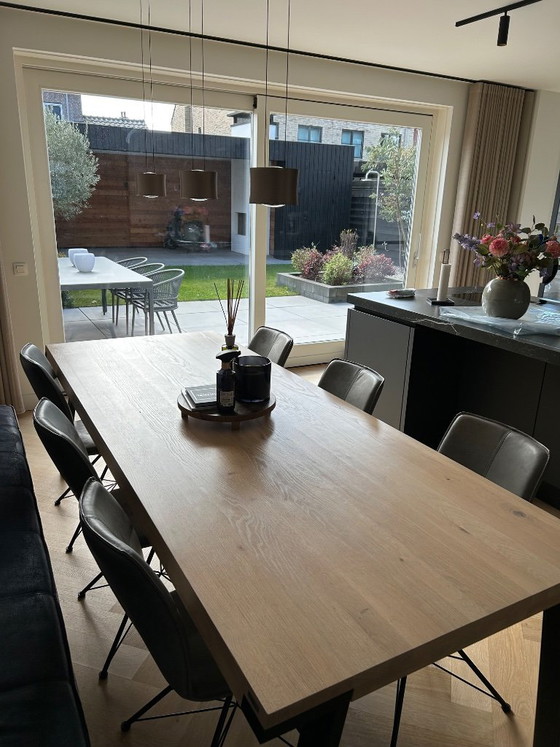 Image 1 of Tavolo da pranzo Bert Plantagie abbastanza nuovo - Rovere con struttura in metallo