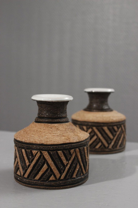 Image 1 of Coppia di vasi vintage in ceramica, argilla chamotte, decoro geometrico, Italia, anni '70