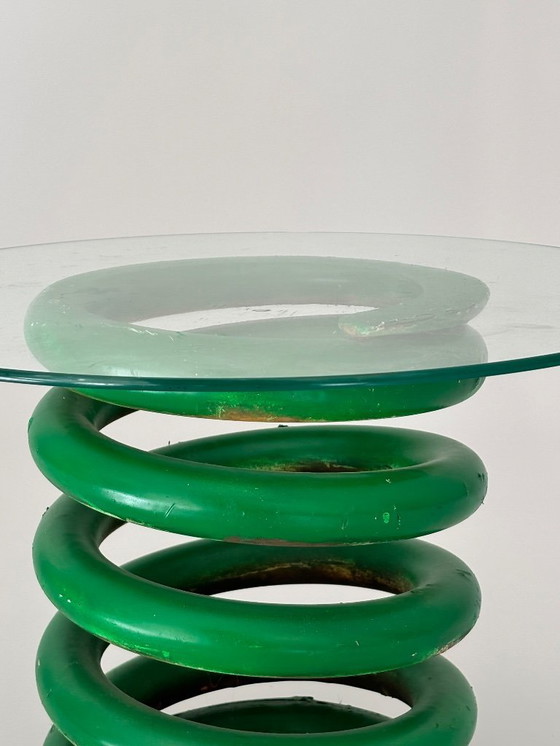 Image 1 of Beistelltisch space age grün