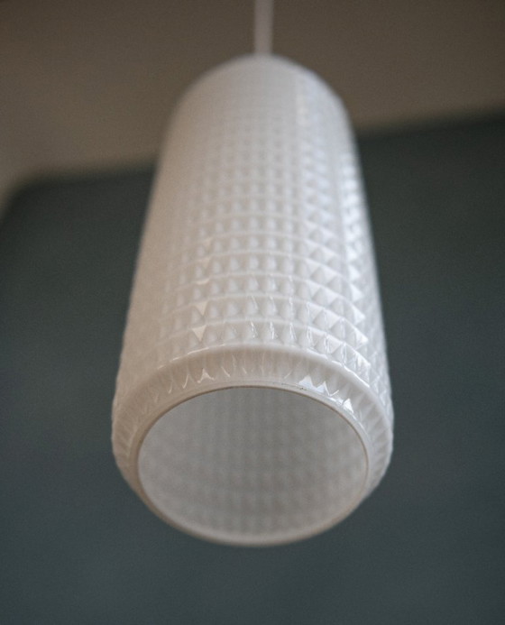 Image 1 of Lampada a sospensione cilindrica in vetro opalino di Peill & Putzler