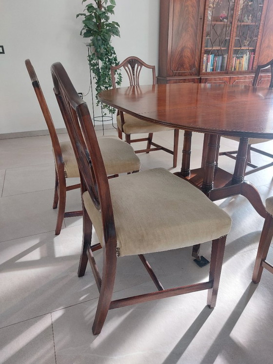 Image 1 of Table de salle à manger Bevan Funnell Reprodux + 6 chaises — style anglais classique, acajou